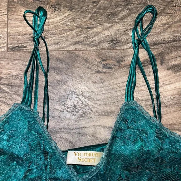 Women's Vintage Victoria's Secret Green‎ Lace Overlay Cami Size S - Picture 3 of 6